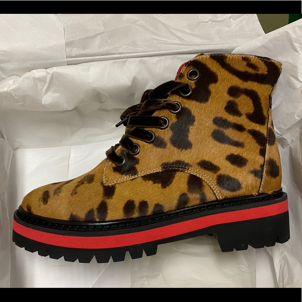 NIB Mr & Mrs Italy lace up boots, 35